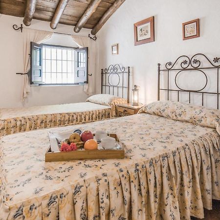 Cozy Home In Zahara De La Sierra With Kitchen Екстериор снимка