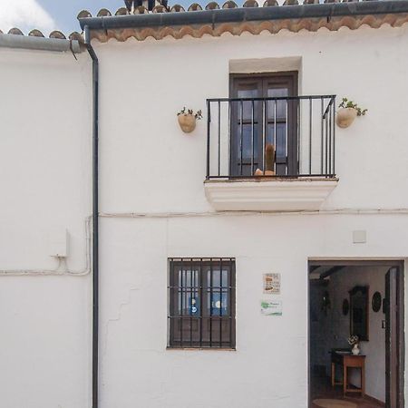 Cozy Home In Zahara De La Sierra With Kitchen Екстериор снимка