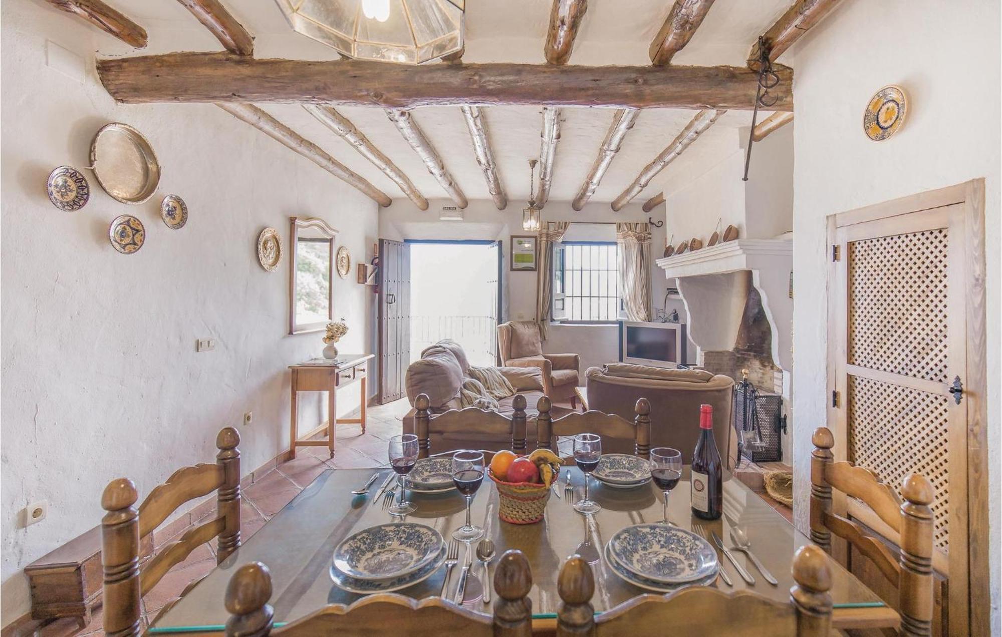 Cozy Home In Zahara De La Sierra With Kitchen Екстериор снимка
