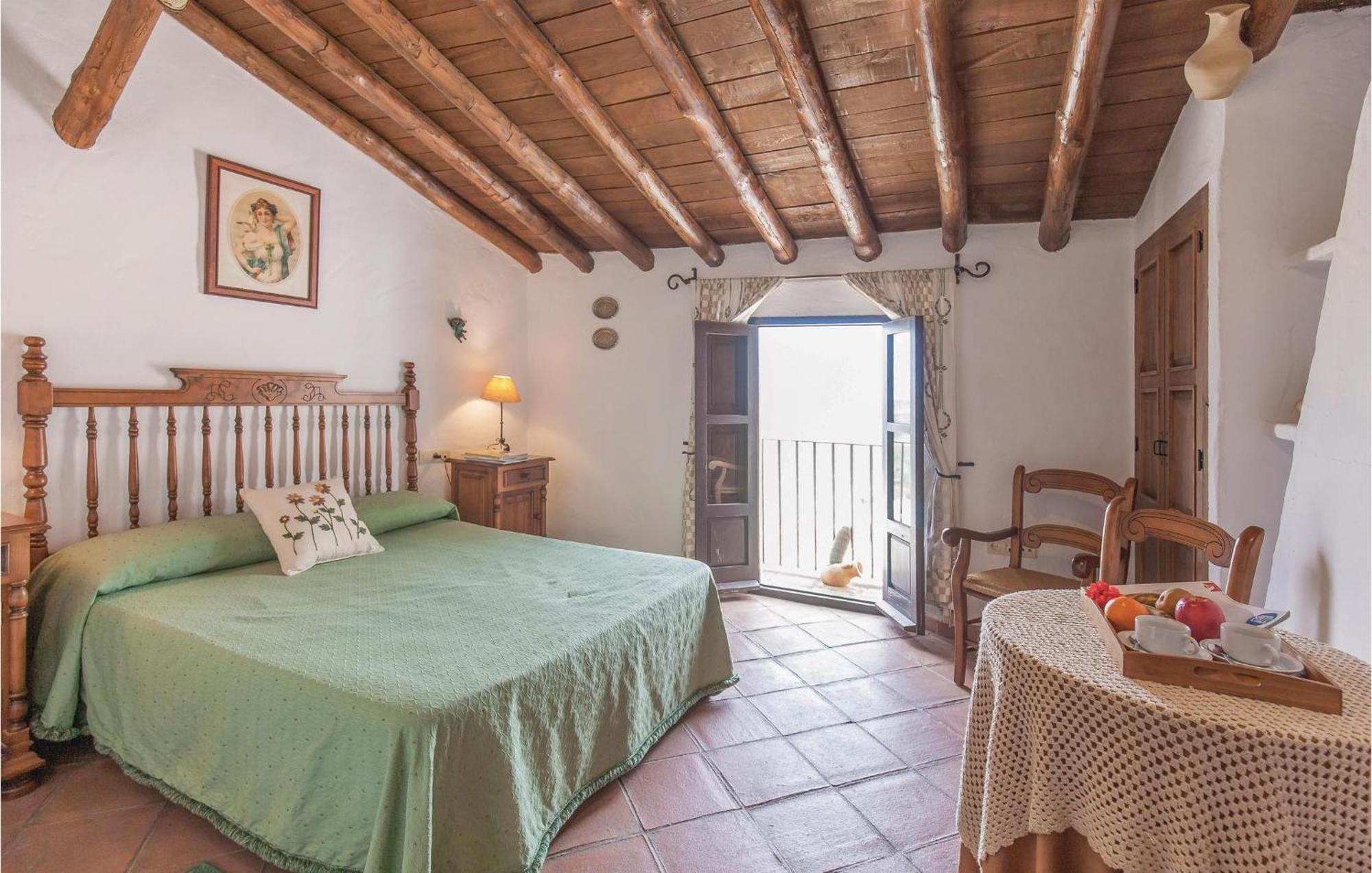 Cozy Home In Zahara De La Sierra With Kitchen Екстериор снимка