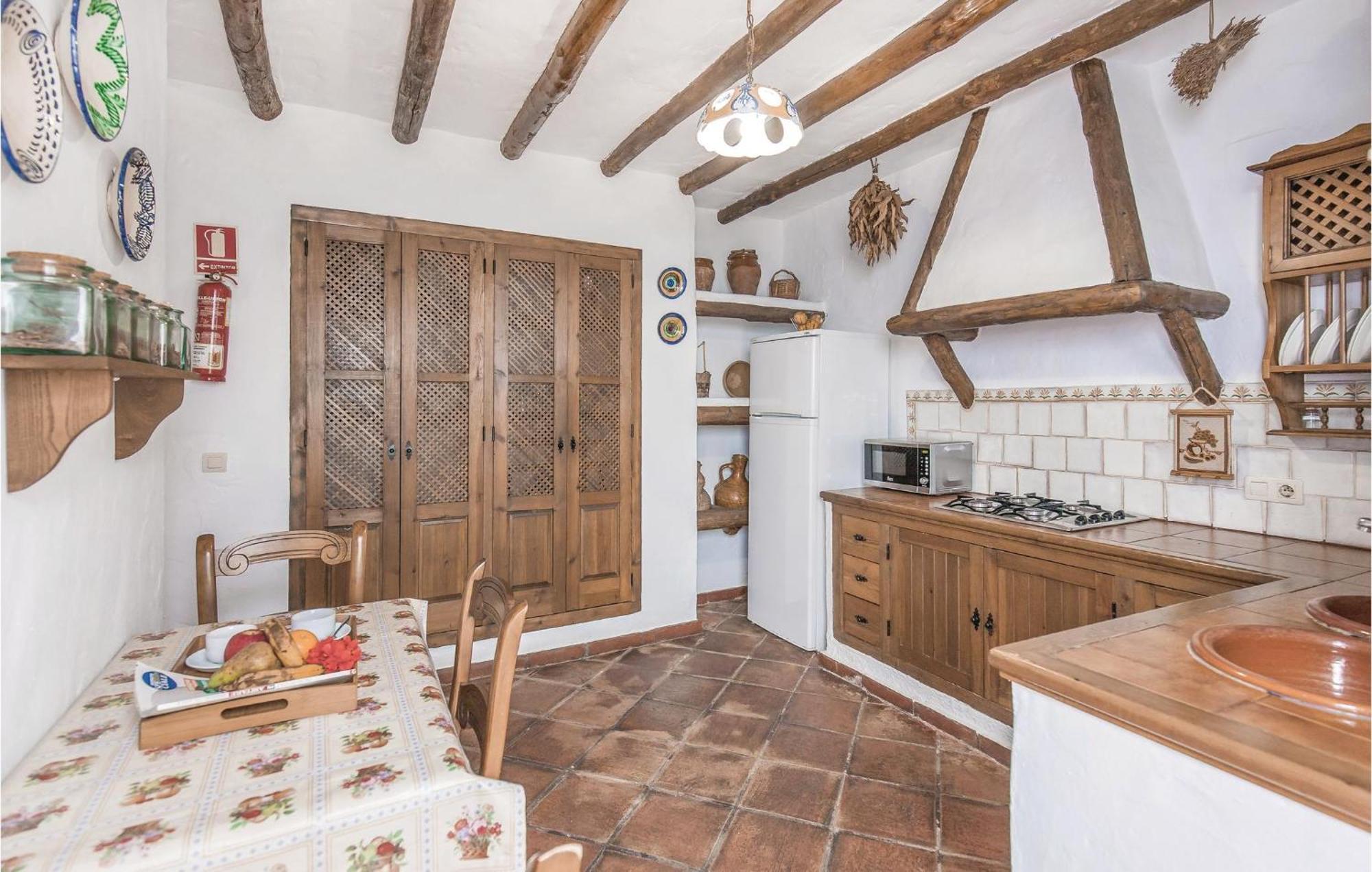 Cozy Home In Zahara De La Sierra With Kitchen Екстериор снимка